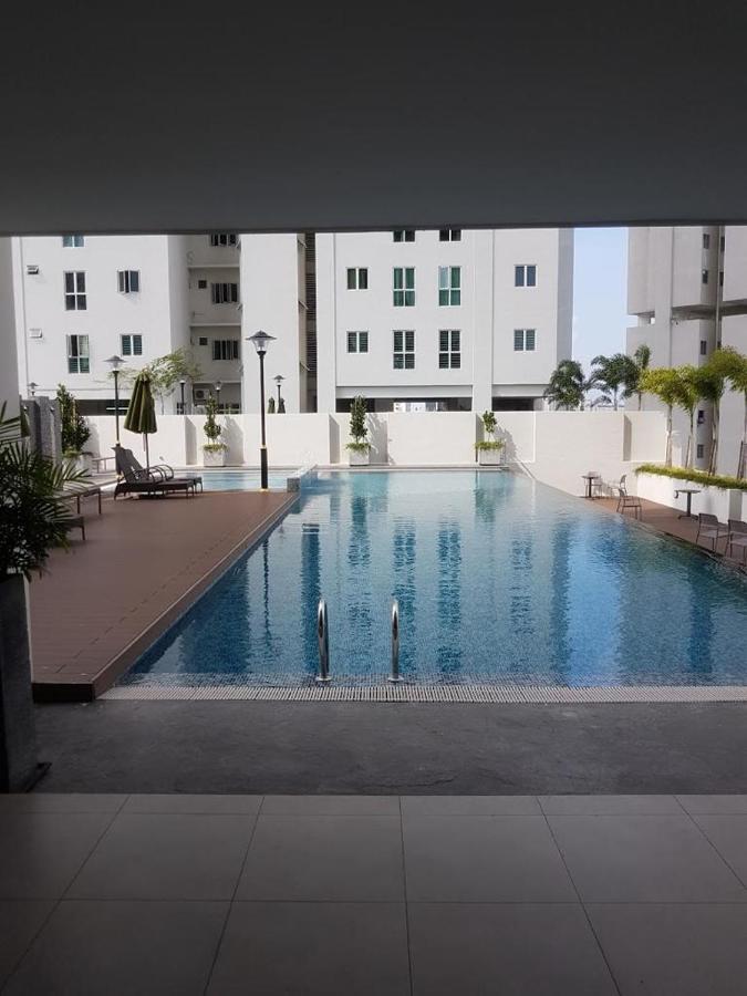 Straits Garden Suites By Yen'S Sojourn George Town Ngoại thất bức ảnh